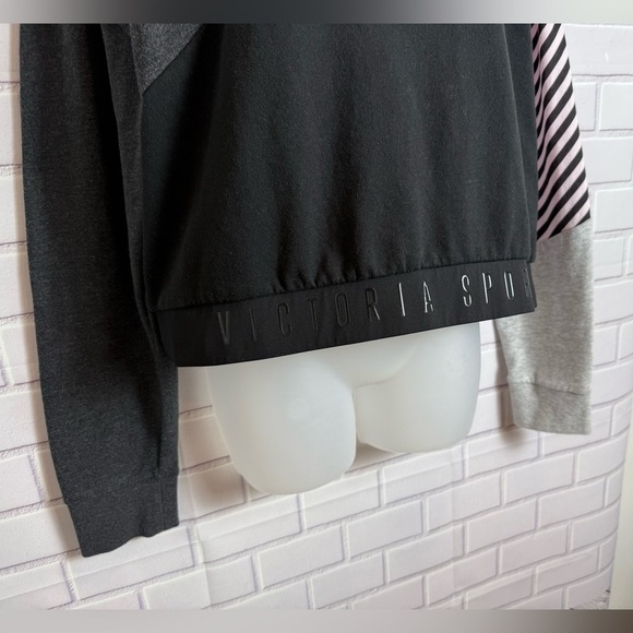 Victoria's Secret Sport Colorblock Crewneck Sweatshirt/size XL - Picture 4 of 10